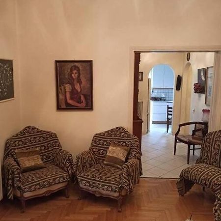 Classical Apartment At Lycabetus Hill Athens Ngoại thất bức ảnh