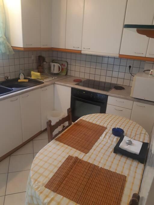 Classical Apartment At Lycabetus Hill Athens Ngoại thất bức ảnh